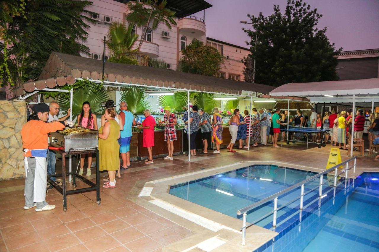 בלדיבי More Hotel מראה חיצוני תמונה